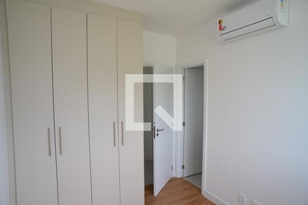 Suíte de apartamento para alugar com 2 quartos, 74m² em Barra da Tijuca, Rio de Janeiro