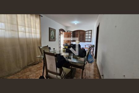 Casa para alugar com 4 quartos, 249m² em Industrial, Lagoa Santa