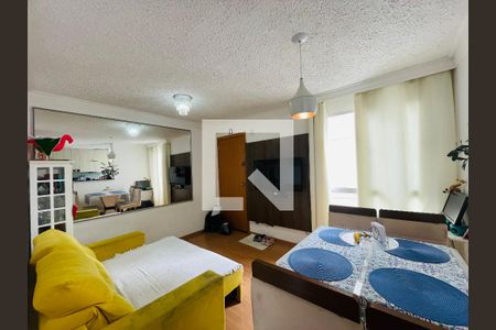 Sala de apartamento para alugar com 2 quartos, 43m² em Água Chata, Guarulhos