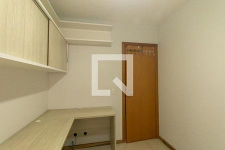 Quarto 1 de apartamento para alugar com 2 quartos, 61m² em Água Verde, Curitiba