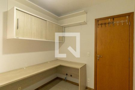 Quarto  de apartamento para alugar com 2 quartos, 61m² em Água Verde, Curitiba