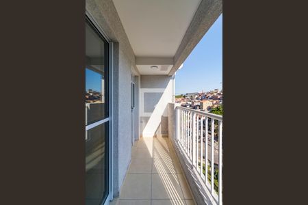 Varanda da Sala/Cozinha de apartamento para alugar com 2 quartos, 40m² em Jardim Piracuama, São Paulo