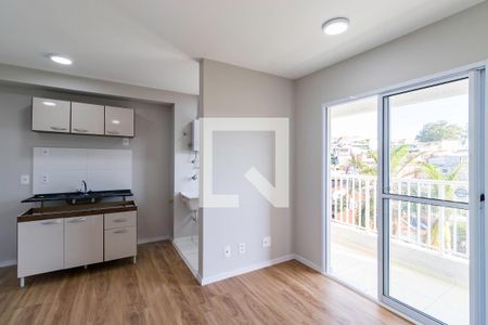 Sala/Cozinha de apartamento para alugar com 2 quartos, 40m² em Jardim Piracuama, São Paulo