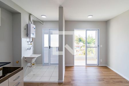 Sala/Cozinha de apartamento para alugar com 2 quartos, 40m² em Jardim Piracuama, São Paulo