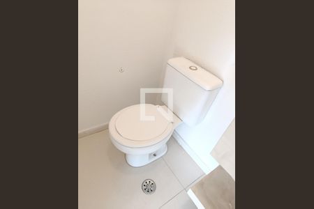 Lavabo de apartamento para alugar com 3 quartos, 130m² em Pompeia, São Paulo