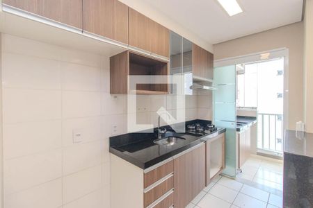 Cozinha e Área de Serviço de apartamento para alugar com 2 quartos, 47m² em Vila Galvão, São Paulo