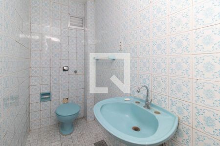 Lavabo de apartamento para alugar com 3 quartos, 110m² em Azenha, Porto Alegre