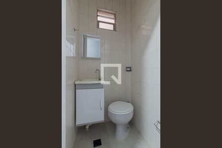 Lavabo de casa para alugar com 3 quartos, 104m² em Vila Paranagua, São Paulo