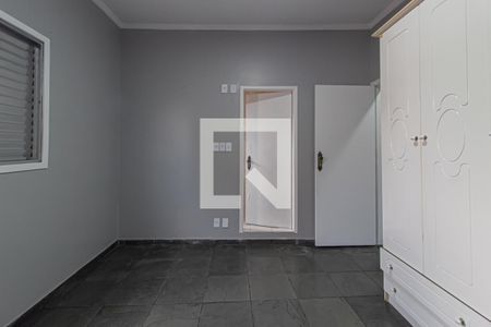 Suite 1 de casa para alugar com 3 quartos, 104m² em Vila Paranagua, São Paulo