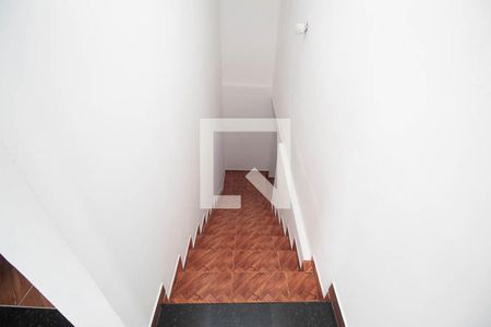 Escada de casa para alugar com 2 quartos, 70m² em Jardim Modelo, São Paulo