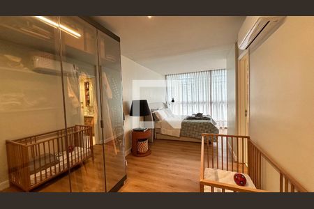 Quarto 1 de apartamento para alugar com 2 quartos, 112m² em Recreio dos Bandeirantes, Rio de Janeiro