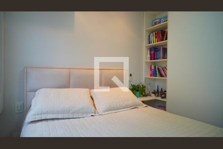 Quarto 1 de apartamento para alugar com 2 quartos, 52m² em Cavalhada, Porto Alegre