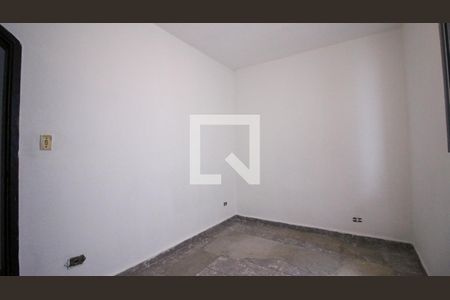 Casa à venda com 3 quartos, 130m² em Vila Antonieta, São Paulo