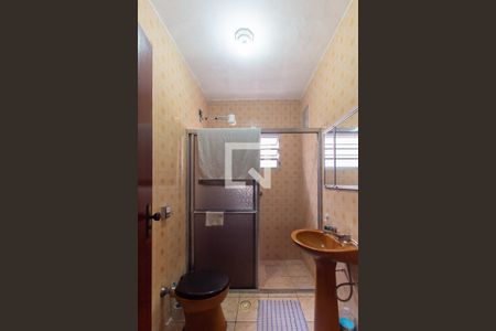 Banheiro de casa para alugar com 2 quartos, 106m² em Jardim Planalto, São Paulo