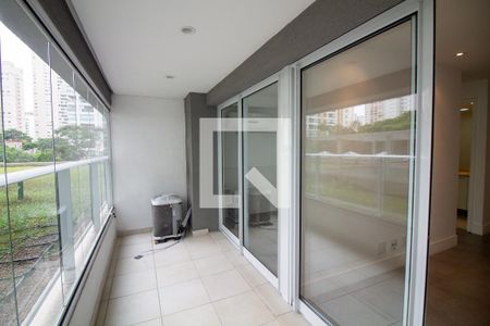 Varanda da Sala/Cozinha de apartamento para alugar com 1 quarto, 49m² em Campo Belo, São Paulo