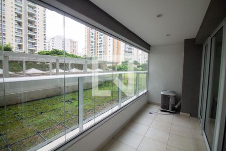 Varanda da Sala/Cozinha de apartamento para alugar com 1 quarto, 49m² em Campo Belo, São Paulo