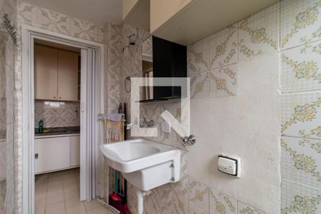 Banheiro e Serviço de kitnet/studio para alugar com 1 quarto, 22m² em Água Branca, São Paulo