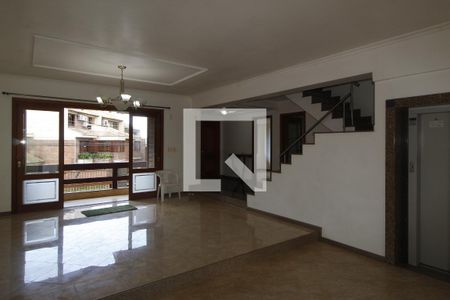 Sala de casa à venda com 5 quartos, 600m² em Chácara das Pedras, Porto Alegre