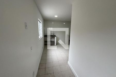 Sala/Cozinha de kitnet/studio para alugar com 1 quarto, 50m² em Jardim Carioca, Rio de Janeiro