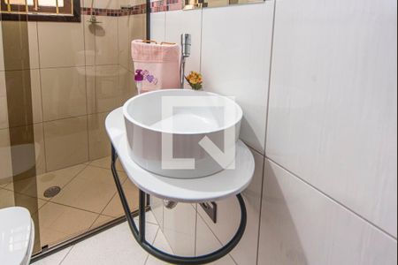 Banheiro Social de casa à venda com 3 quartos, 184m² em Parque Novo Oratório, Santo André