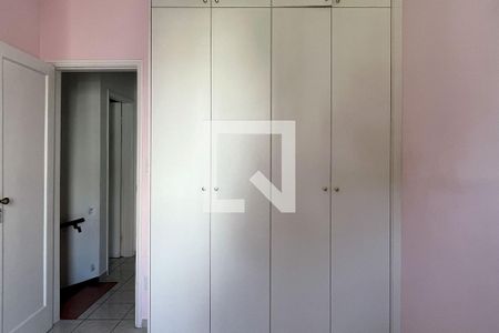 Quarto 1 de casa para alugar com 2 quartos, 196m² em Ponta da Praia, Santos