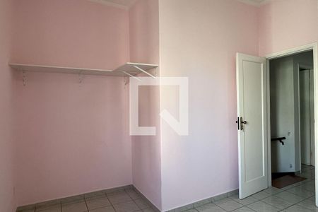 Quarto 1 de casa para alugar com 2 quartos, 196m² em Ponta da Praia, Santos