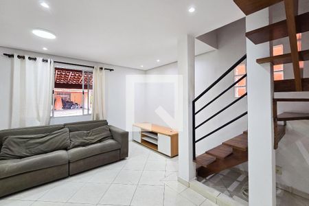 Sala de casa de condomínio para alugar com 3 quartos, 150m² em Jardim das Quatro Marias, São Bernardo do Campo