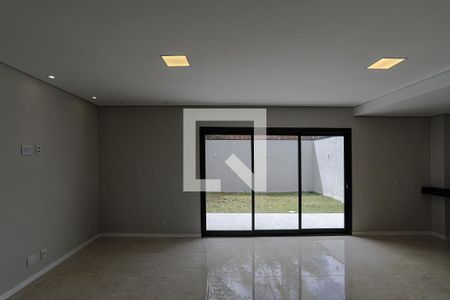 Sala de casa para alugar com 3 quartos, 123m² em Jardim Nathalie, Mogi das Cruzes