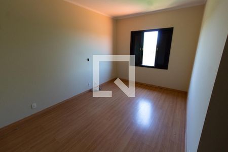 SUITE 1 de casa de condomínio à venda com 4 quartos, 230m² em Conjunto Habitacional Vila Santana (sousas), Campinas