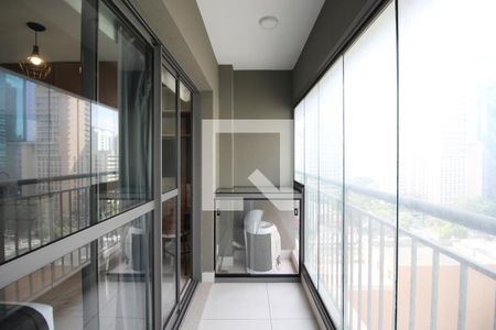 Varanda de apartamento à venda com 2 quartos, 26m² em Indianópolis, São Paulo