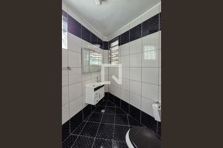 Banheiro da Suíte de casa para alugar com 2 quartos, 80m² em Jardim Claudia, São Bernardo do Campo