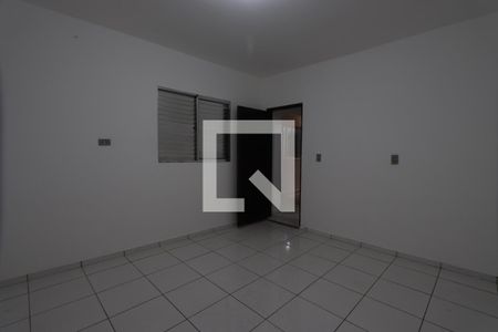 Quarto 2 de casa para alugar com 2 quartos, 70m² em Parque Santa Madalena, São Paulo