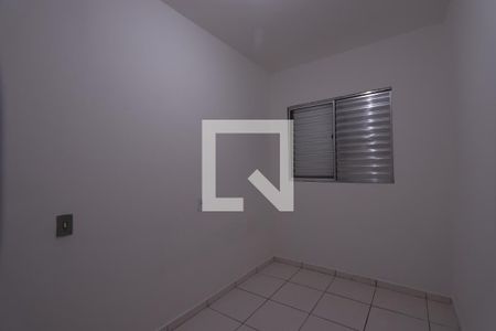 Quarto 1 de casa para alugar com 2 quartos, 70m² em Parque Santa Madalena, São Paulo