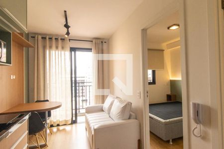 Sala/Cozinha de apartamento para alugar com 1 quarto, 27m² em Centro, Curitiba