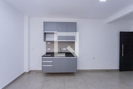 Sala, cozinha e área de serviço de apartamento para alugar com 1 quarto, 32m² em Brasilândia, São Paulo