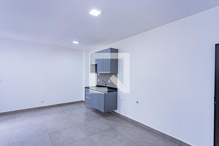 Sala, cozinha e área de serviço de apartamento para alugar com 1 quarto, 32m² em Brasilândia, São Paulo