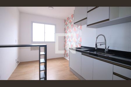 Sala/Cozinha de apartamento para alugar com 1 quarto, 26m² em Cidade Satelite Santa Barbara, São Paulo