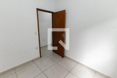 Quarto 1 de casa para alugar com 2 quartos, 77m² em Vila Franca, São Paulo