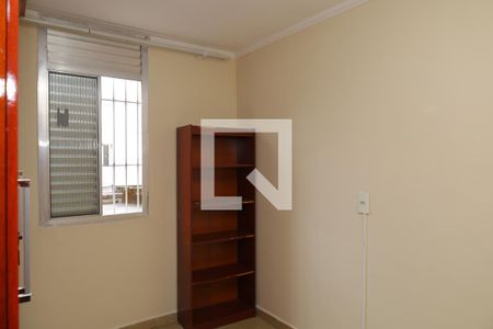 Quarto 2 de apartamento para alugar com 2 quartos, 56m² em Conjunto Residencial José Bonifácio, São Paulo