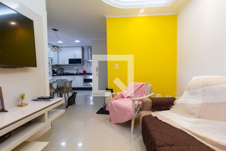 Sala de casa de condomínio para alugar com 3 quartos, 102m² em Vila Granada, São Paulo