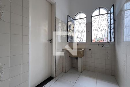Cozinha de casa para alugar com 1 quarto, 60m² em Jardim Santa Clara, Guarulhos