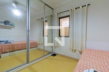 Quarto 1 de casa para alugar com 3 quartos, 120m² em Burgo Paulista, São Paulo