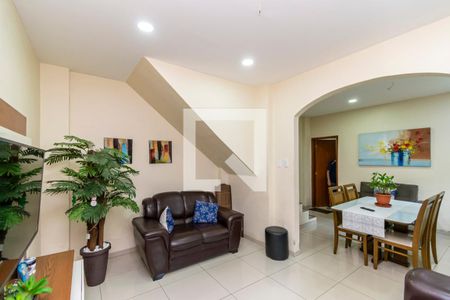 Sala de casa à venda com 2 quartos, 120m² em Olaria, Rio de Janeiro