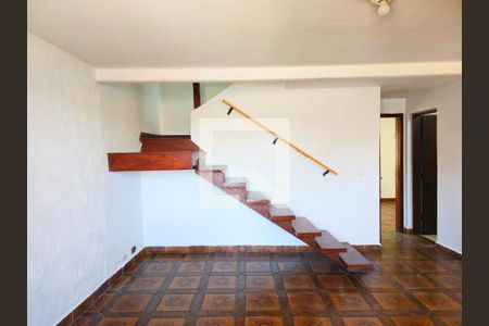 Sala de casa para alugar com 3 quartos, 226m² em Vila Galvão, Guarulhos