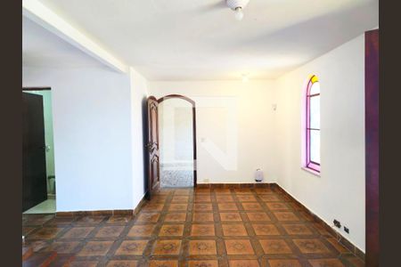 Sala de casa para alugar com 3 quartos, 226m² em Vila Galvão, Guarulhos