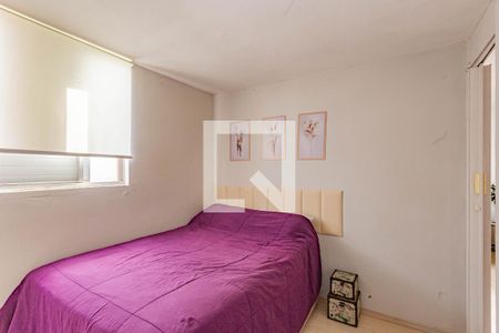Quarto 1 de apartamento para alugar com 2 quartos, 52m² em Vila Heliopolis, São Paulo