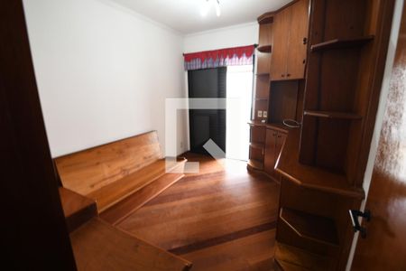 Sala de TV de apartamento à venda com 4 quartos, 165m² em Cambuí, Campinas