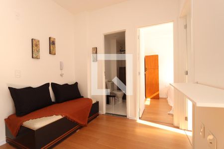 Sala / Cozinha de apartamento para alugar com 2 quartos, 30m² em Jardim Monte Kemel, São Paulo