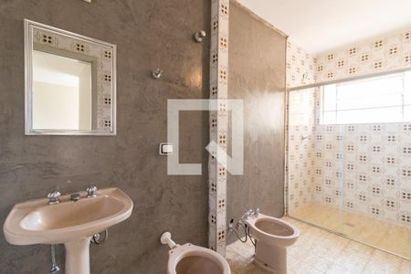 Banheiro de apartamento para alugar com 1 quarto, 45m² em Centro, Campinas