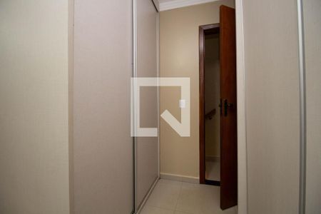 Quarto 1 de apartamento para alugar com 2 quartos, 47m² em Setor Habitacional Vicente Pires, Brasília